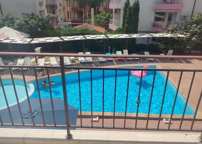 Svetla * Νεσέμπαρ