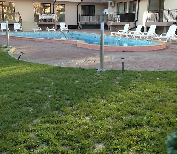 Svetla Νεσέμπαρ