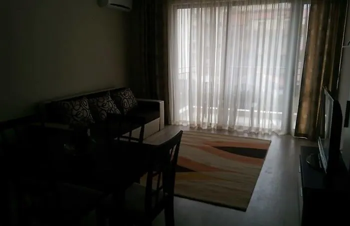 Svetla Διαμέρισμα *