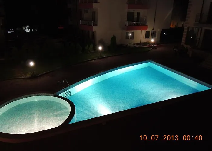 Svetla Διαμέρισμα *