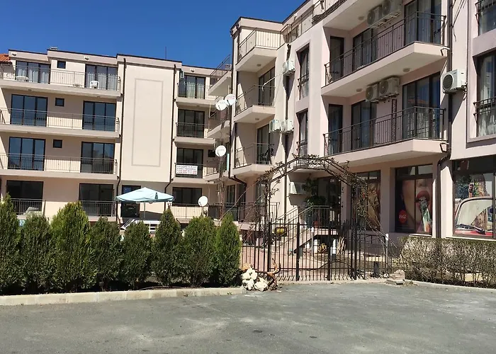 Svetla Διαμέρισμα