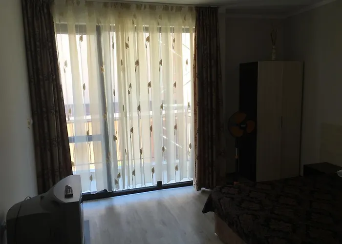 Svetla Νεσέμπαρ