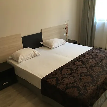 Svetla Apartamento *